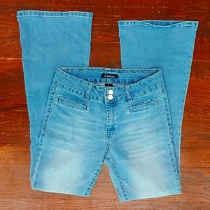 D. Jeans Flare Blue Jeans Size 6